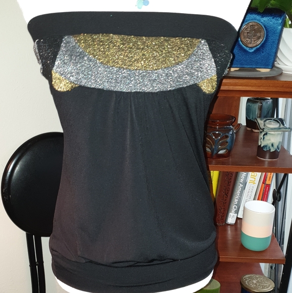 Fun & flirty draped tube top🎀 - Picture 2 of 4